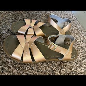 Women’s Salt Water Sandals, Rose Gold, Size 7 in Fair Condition